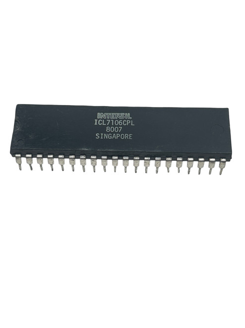 Intersil ICL7106CPL Analog-to-Digital Converter (ADC) IC