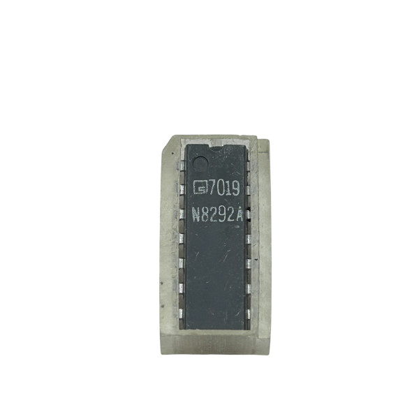 N8292A / 8292A Bus Controller IC