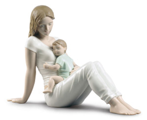 Lladro A mother's love Figurine 01009336