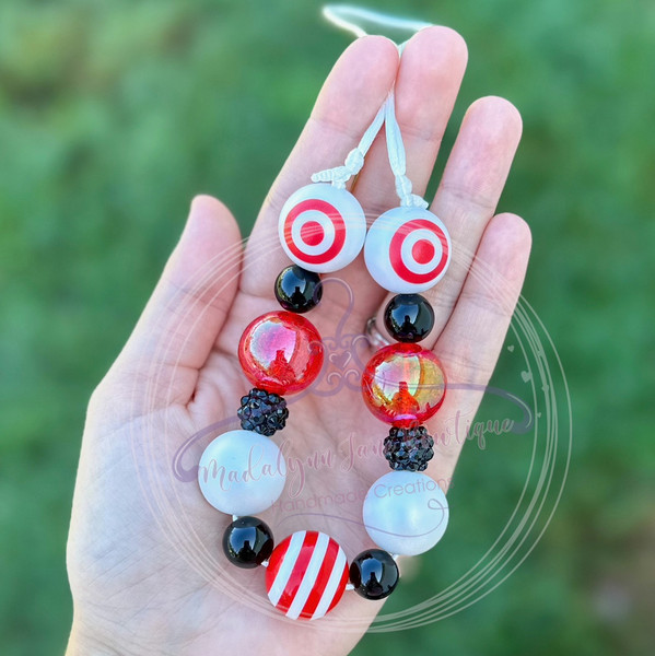 Shopping Trip Necklace 