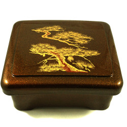 Bento Box Unagi Don Box Donburi Poke Box Traditional Japanese Lacquered Lunch Box Made in Japan, Gold Pine Bento Box Unagi Don Box Donburi Poke Box Traditional Japanese Lacquered Lunch Box Made in Japan, Gold Pine