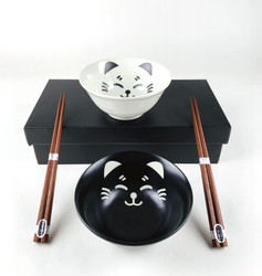 Japanese Porcelain Soup Bowls and Chopsticks Gift Set, Smiling Cat Pattern Rice Bowls, Black and White Color, Set of 2, Made in Japan Japanese Porcelain Soup Bowls and Chopsticks Gift Set, Smiling Cat Pattern Rice Bowls, Black and White Color, Set of 2, Made in Japan