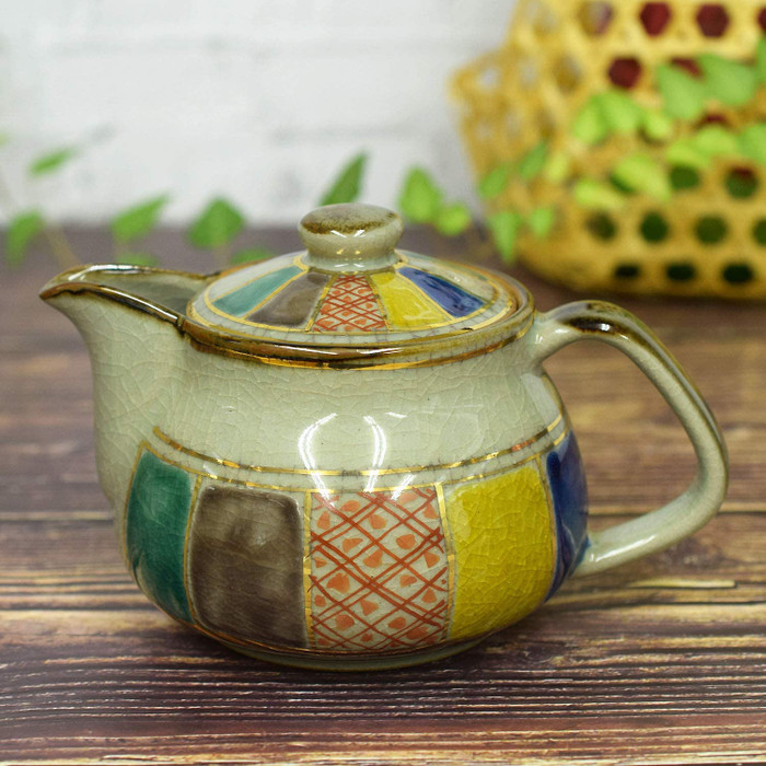 Kutani Yaki(ware) Japanese Teapot Paper balloons (with tea strainer)