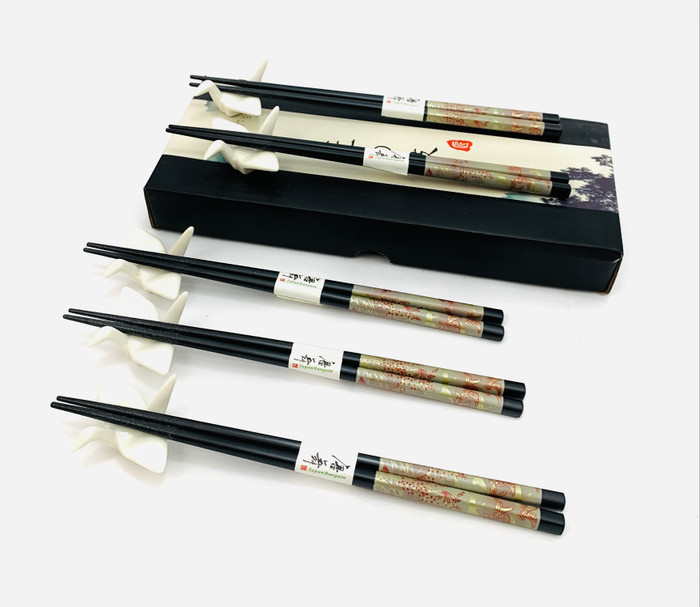Set of 5 Reusable Bamboo Chopsticks Porcelain Crane Chopsticks Rest Gift White Crane Set of 5 Reusable Bamboo Chopsticks Porcelain Crane Chopsticks Rest Gift White Crane