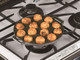Takoyaki Maker Nonstick Japanese Takoyaki Pan Cooking Grill Pan with 14 holes Octopus Balls Maker