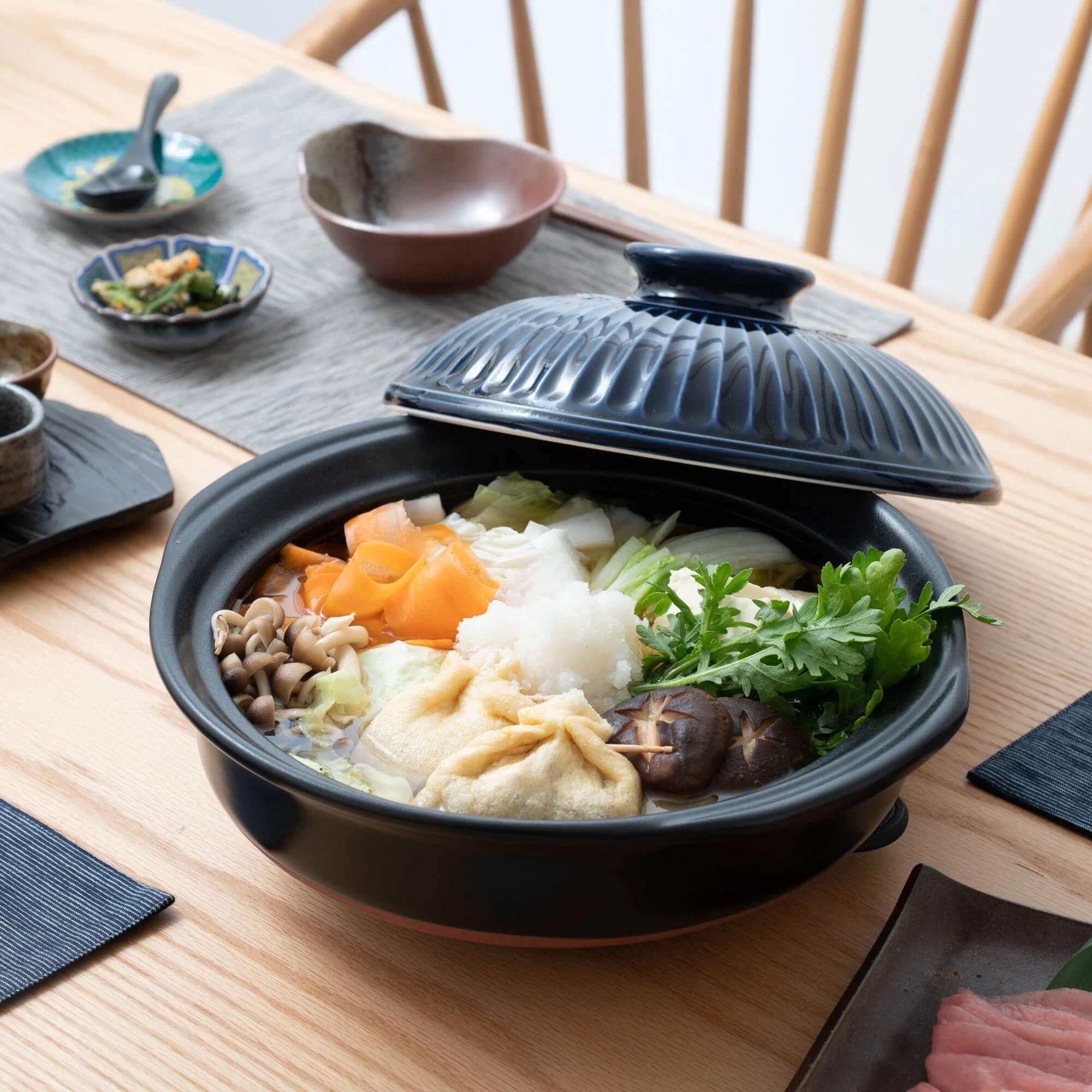 Ginpo DOnabe earthenware made in Japan