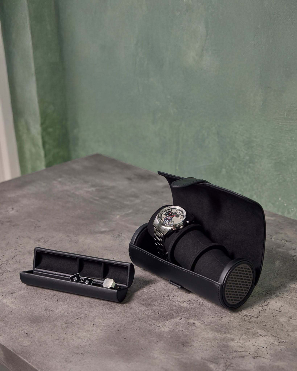 Travel Cases & Rolls