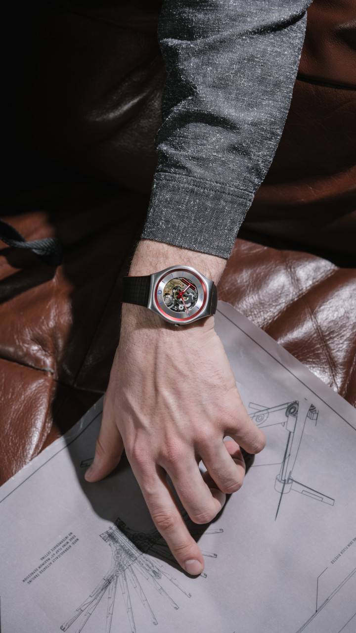 Verrast zijn Haan Diakritisch Swatch James Bond Q Watch 2020 Limited Edition SS07Z100