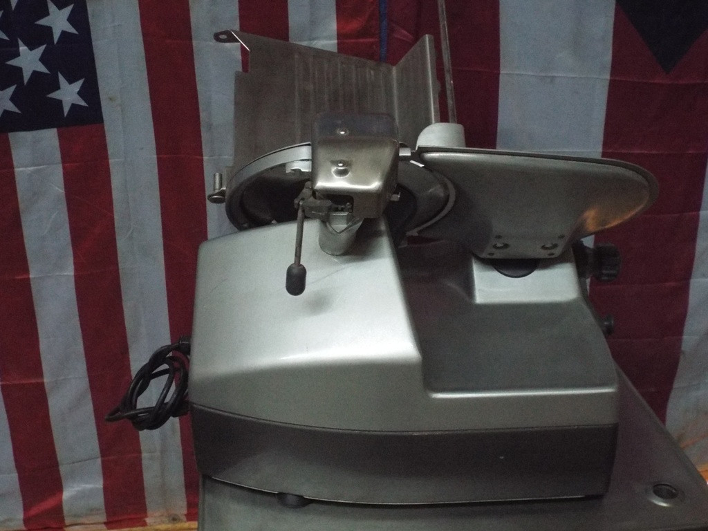 Hobart 2712 Semi Automatic Meat Deli Slicer 423 - eZkwip