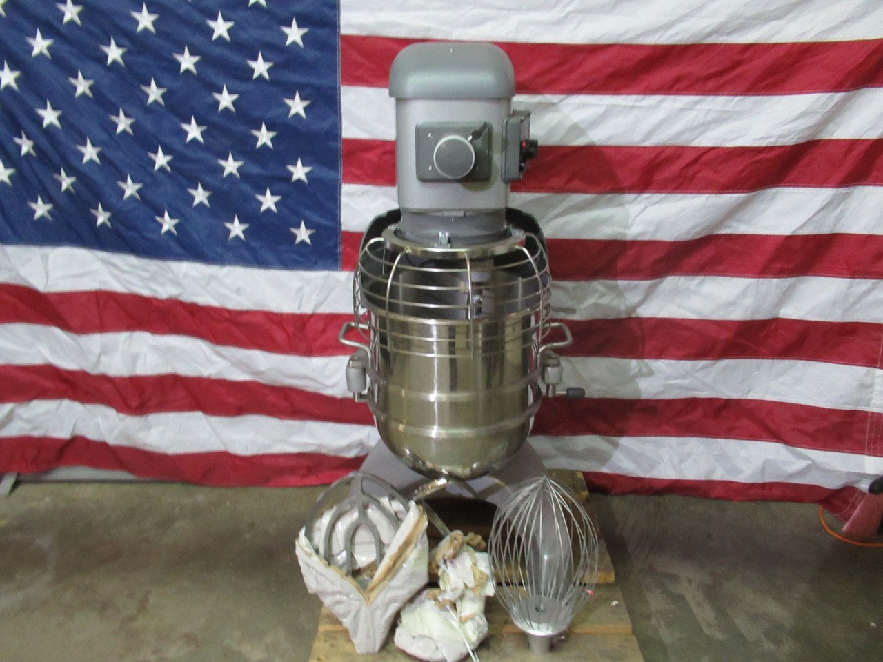 Hobart Legacy HL400 40Qt Dough Mixer 200-240V 1 Phase - eZkwip