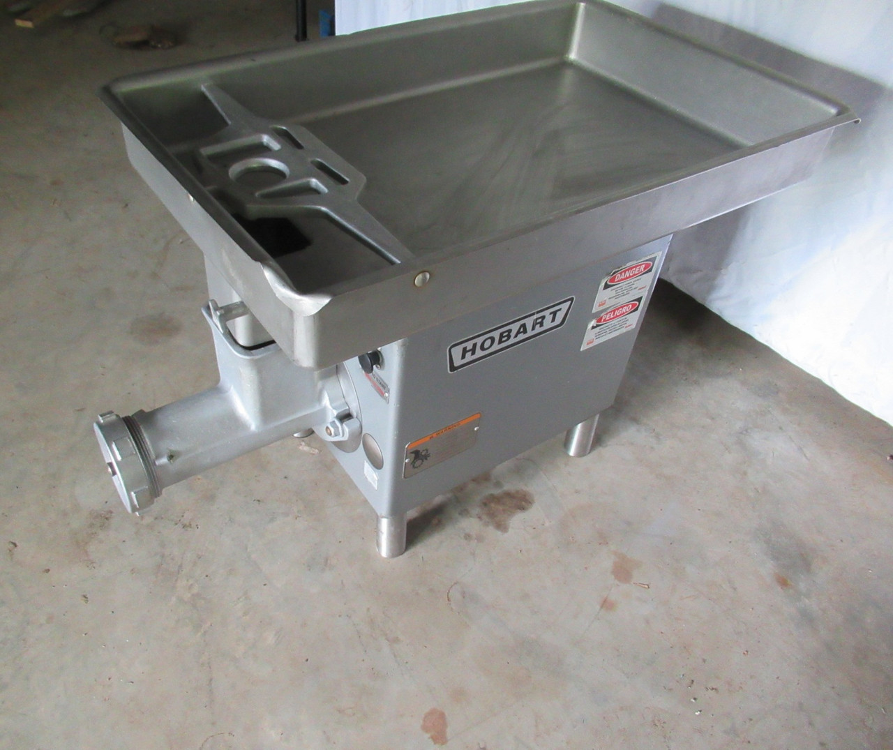 Hobart 4732-35-STD # 32 Meat Chopper with Feed Pan - 3 hp