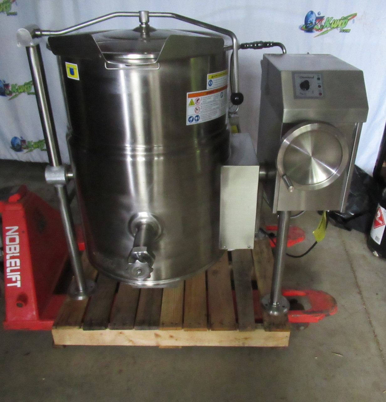 Cleveland KGL-25T Natural Gas Steam Jacketed Kettle