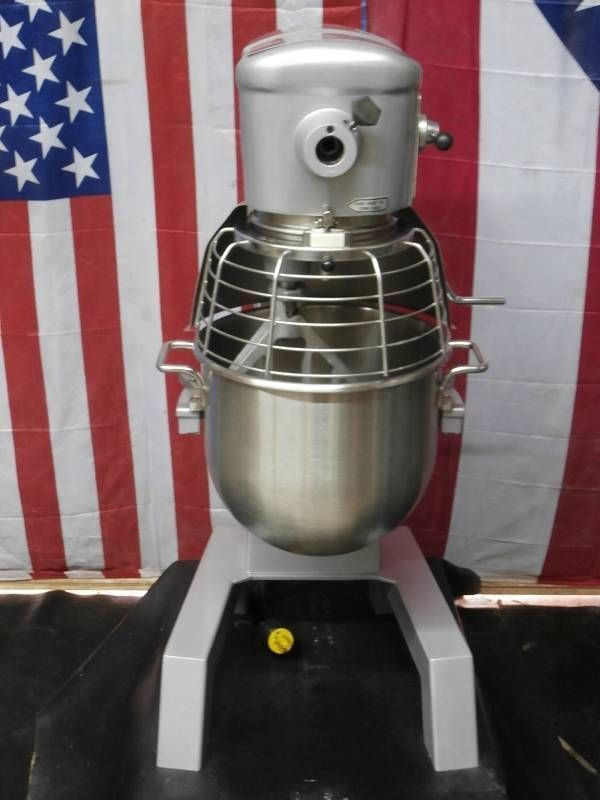 Very Nice Hobart D300T 30 Qt Dough Bakery Pizza Mixer 3/4 HP 3P