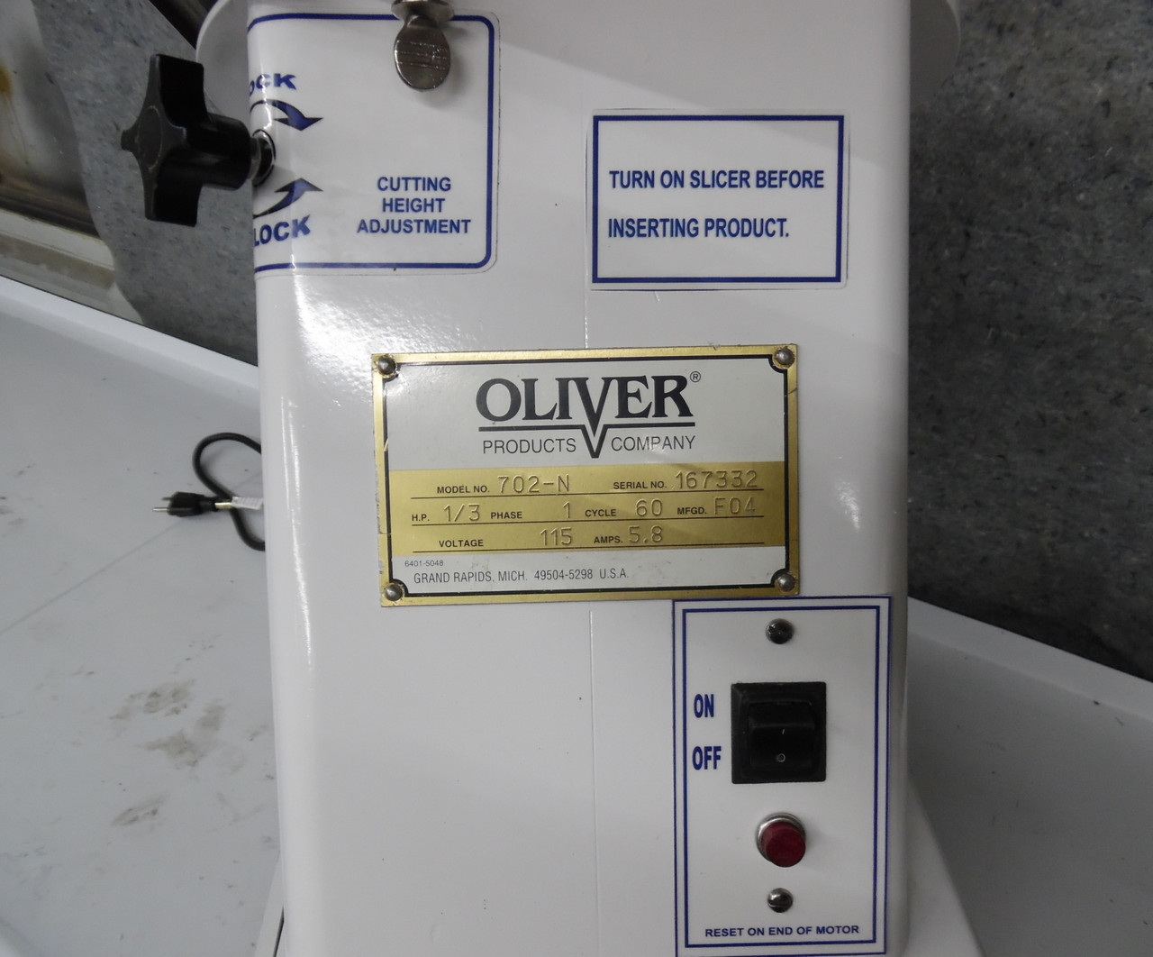 Oliver 702-N Commercial Bagel and Bun Slicer 120V With Base and Chute