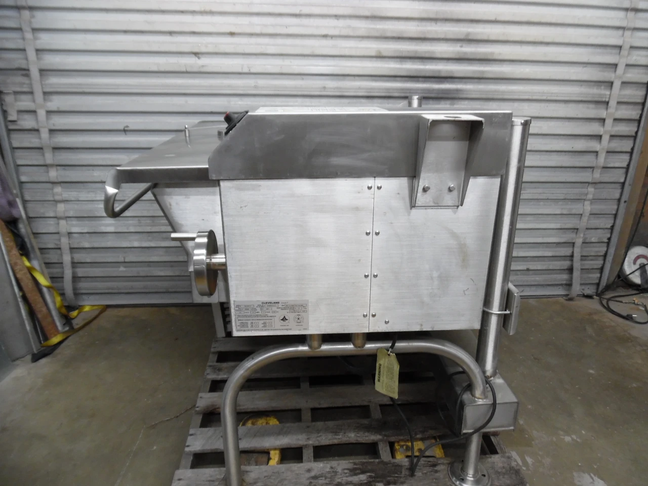 Cleveland SGL-40T1 Nat Gas Braising Pan Manual Tilt Skillet Open Box