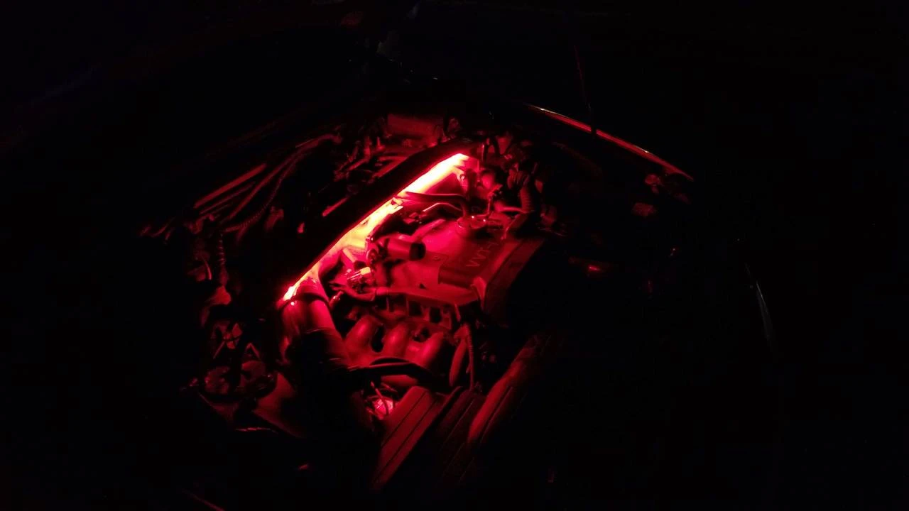 Universal Strut Bar LED Light Kit