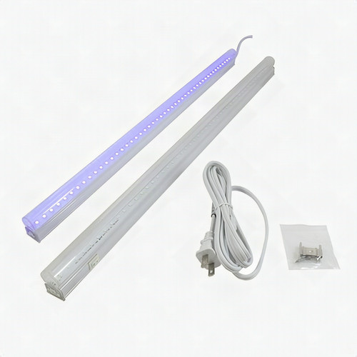 Utilitech LED 22.8-Inch, 9 Watt, Plug-in Black Light, With Mounting Clips