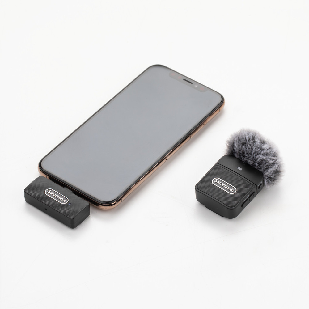 Blink 100 B3 Ultra-Portable Clip-On Wireless Microphone System for iPhone & iPad with Lightning