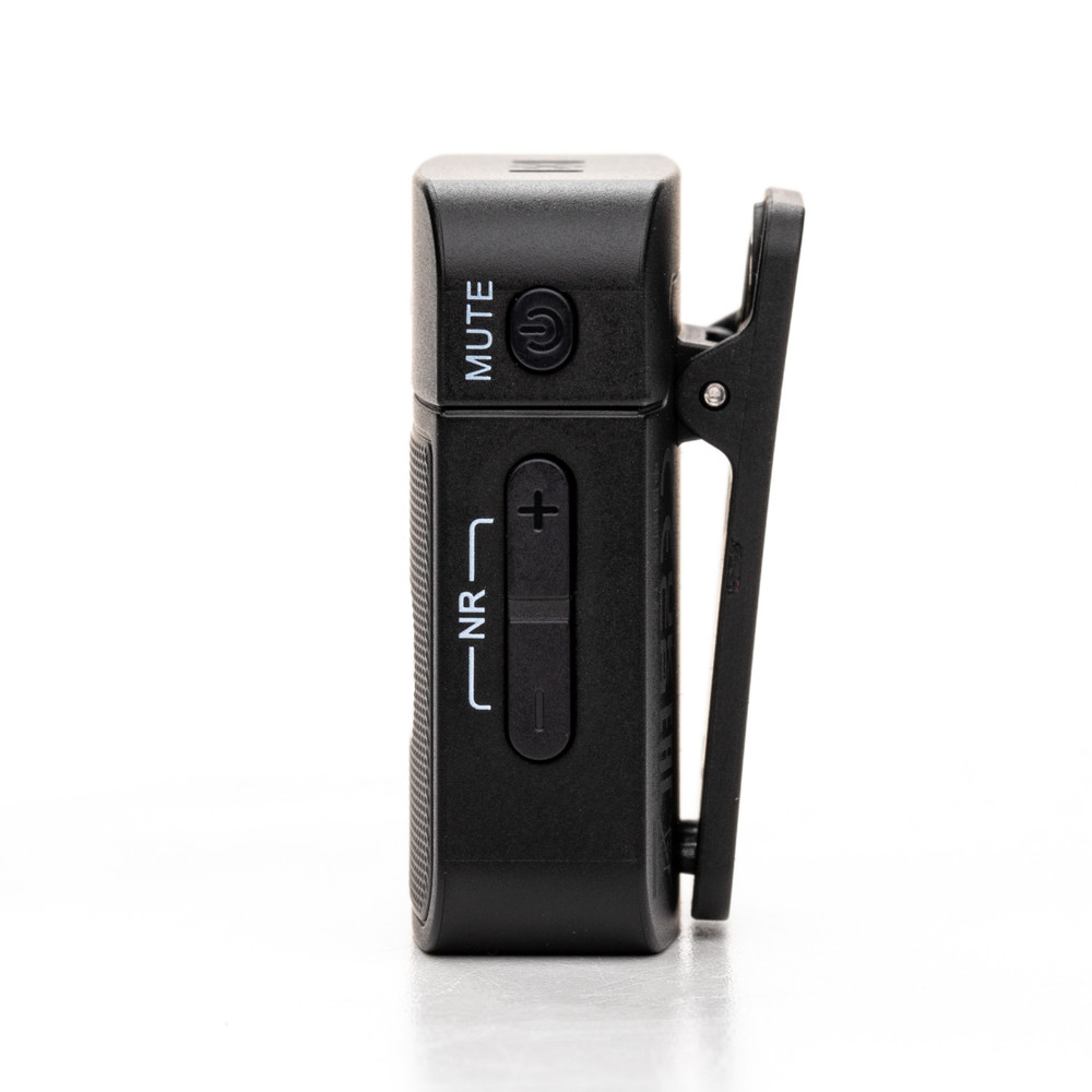 Blink 100 B3 Ultra-Portable Clip-On Wireless Microphone System for iPhone & iPad with Lightning
