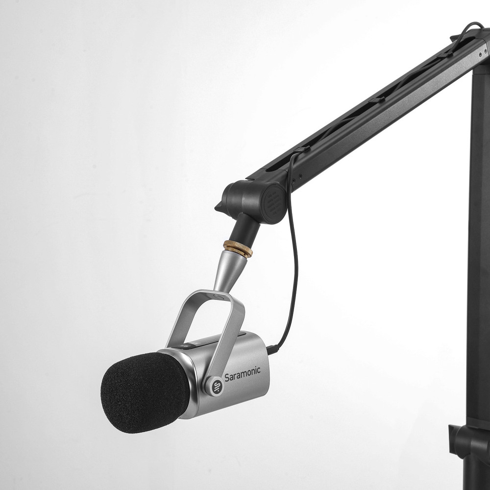USB & XLR Dynamic Podcast Mic | Saramonic