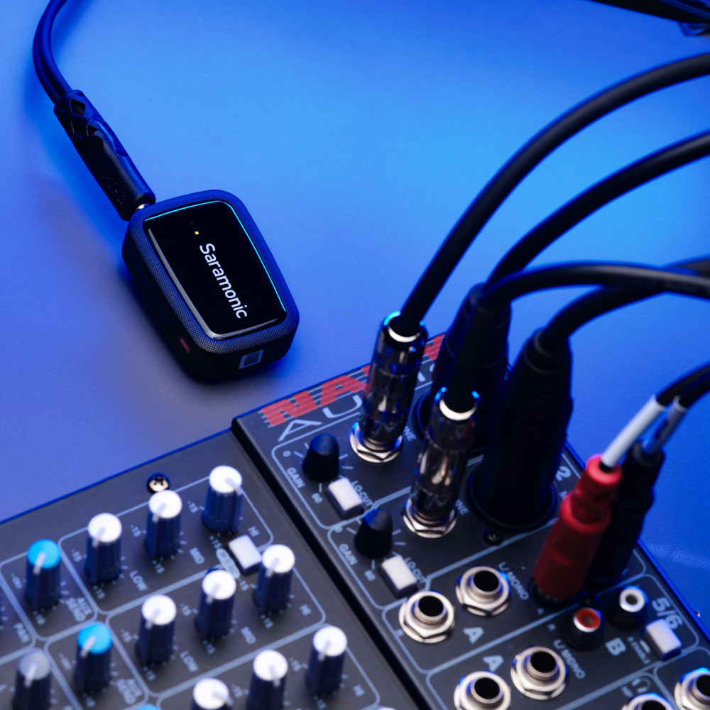 Blink 500 ProX B8 4-Person Wireless Clip-On Mic System with On-Board Recording, N/C and Lavaliers (Open Box)