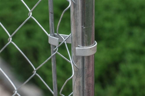 ALEKO 7 1/2' x 7 1/2' x 6' Chain Link Kennel for Dog and Run for