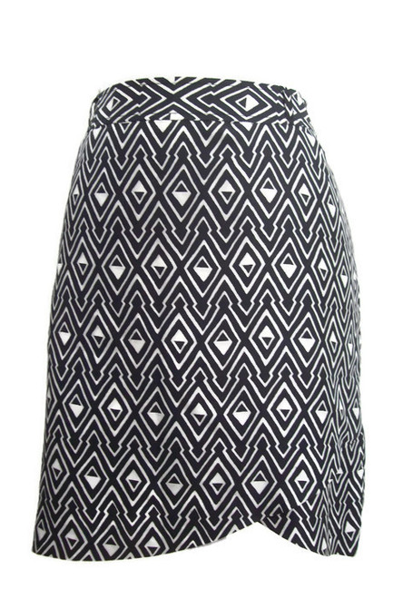 White House Black Market Women's Black & White Geometric Print Skirt SIZE 6  womens women's silk mini skirt women's bold color silk skirt women's on trend fashion ideas women's pretty silk skirt women's date night fashion women's career fashion women's silk fashions women's formal wear fashion women's skirt to wear to wedding women's formal wear women's date night fashion women's casual wear fashion women's sexy silk skirt size 6