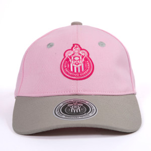 GORRA COMBINADA CAFÉ Y ROSA ESCUDO CHIVAS PARA NIÑOS