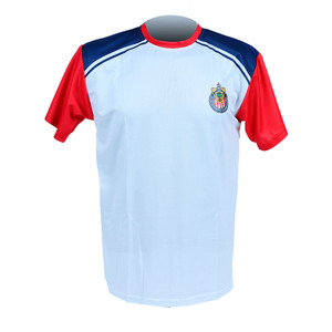PLAYERA BLANCA HOMBROS AZUL Y MANGAS ROJAS ESCUDO CHIVAS PLAYERA BLANCA HOMBROS AZUL Y MANGAS ROJAS ESCUDO CHIVAS