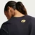 PLAYERA NEGRA ESCUDO CHIVAS AP26 MUJER