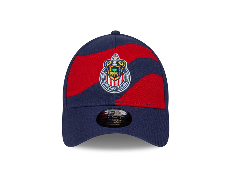 GORRA FLAG ESCUDO CHIVAS AZUL Y ROJA NEW ERA