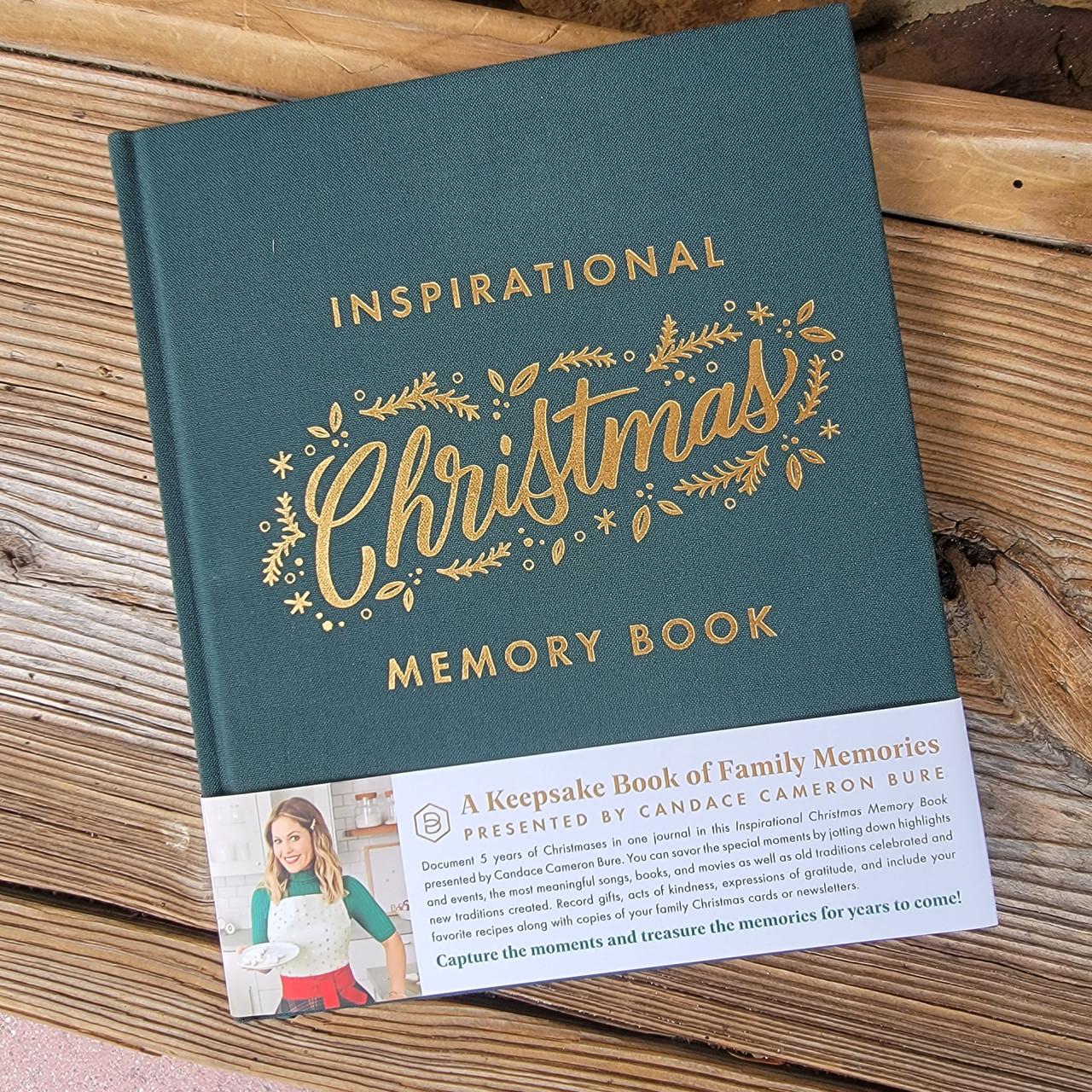 My Christmas Memory Book: A Vintage Style Keepsake Book to Keep Memories,  Recipes and Stories
