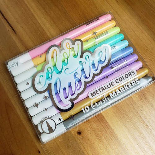 Color Lustre Brush Markers 