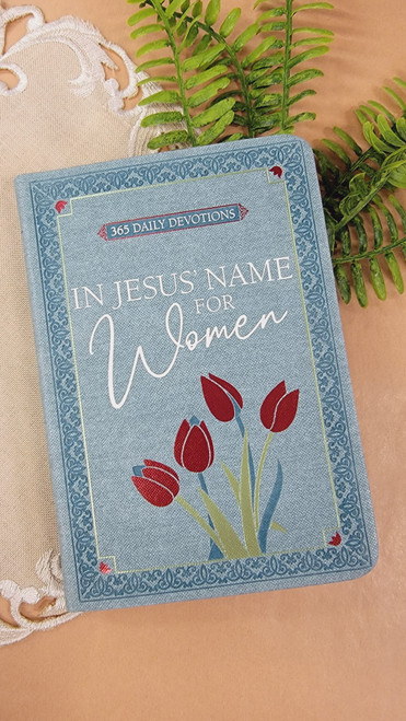 Illustrated Words Jesus for Women Devotional Book [Book]