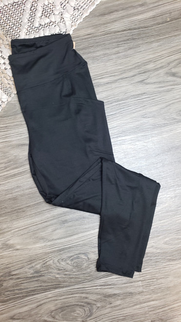 Curvy Buttery Soft Yoga Pocket Legging-Black