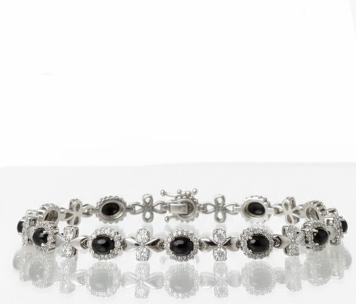 Luxury presentation of 925Chic natural black opal bracelet gift jewelry for women