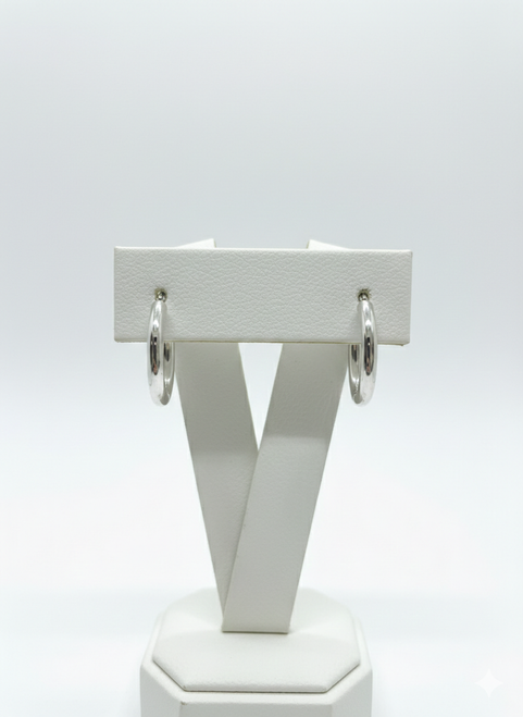 925Chic sterling silver hoop earrings rhodium finish desplay on earring stand