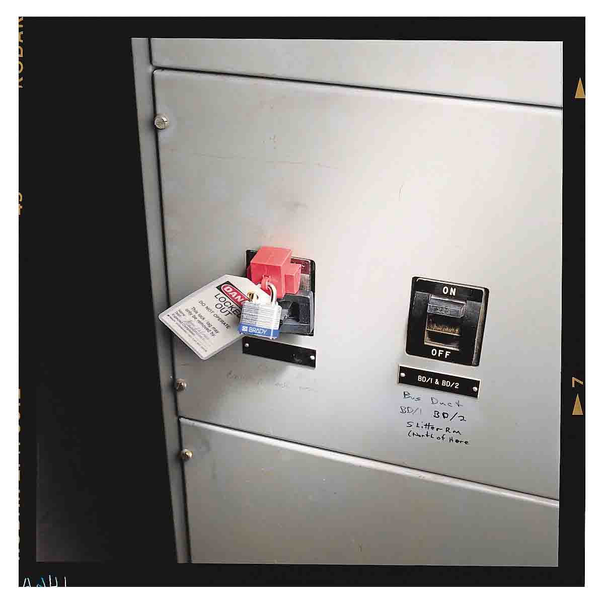 Oversized Breaker Lockout (480/600 V)
