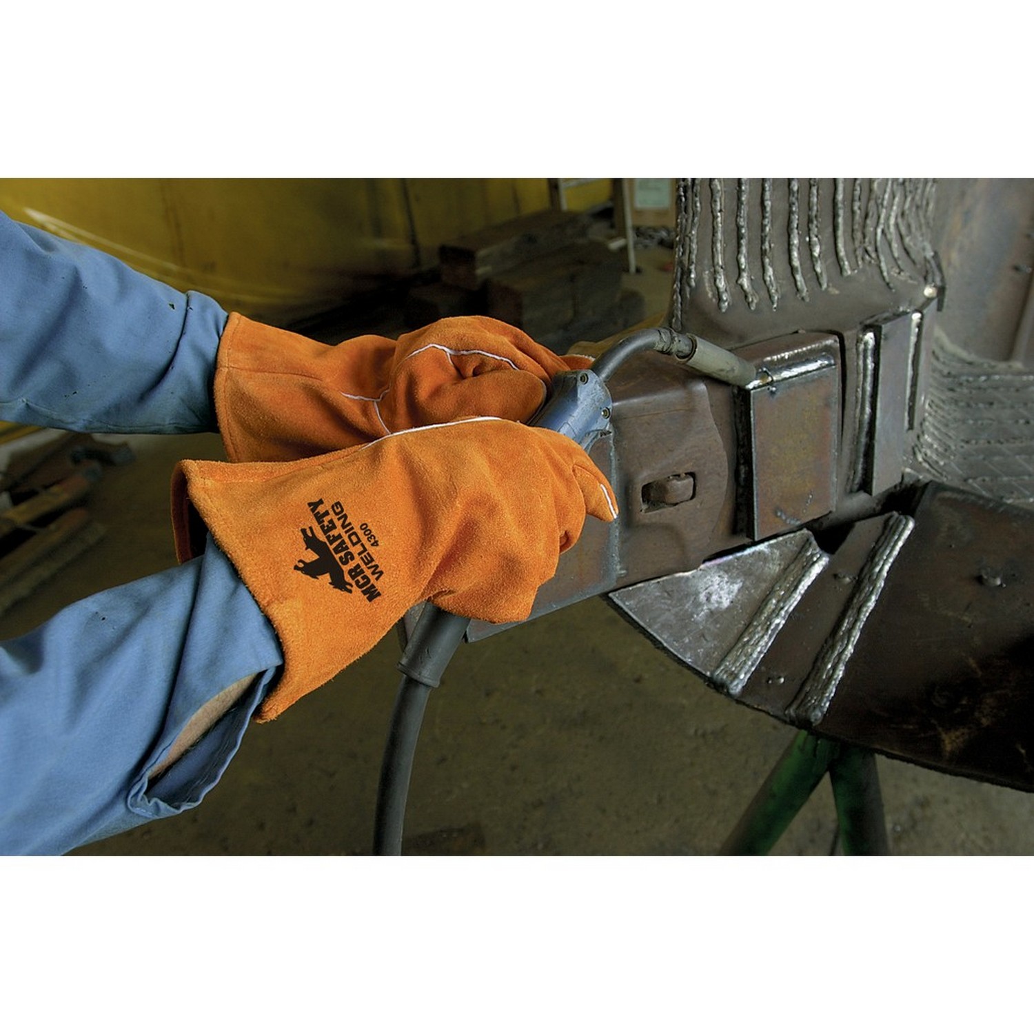 MCR Safety 4300 Premium select shoulder leather, russet, cotton drill lined