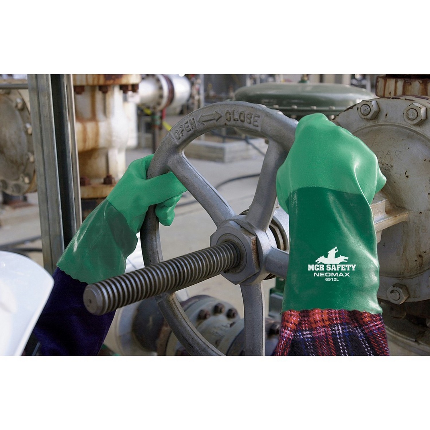 MCR Safety 6912S Memphis NeoMax, 12 " Green Double Dipped Neoprene, Brushed Interlock Liner