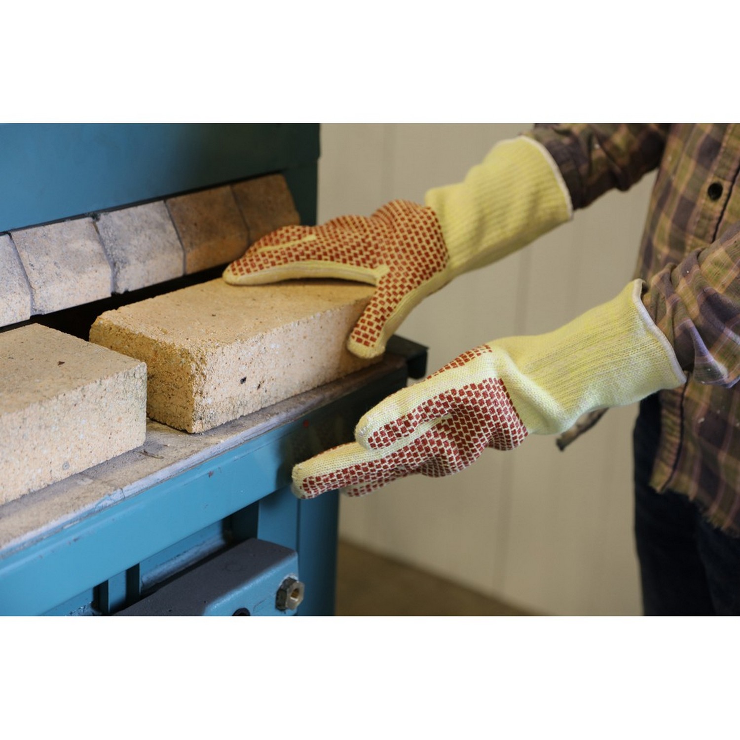 MCR Safety 9470K 2 ply Heavy Weight Kevlar Outer/Cotton inner, 2 sided Nitrile Blocks