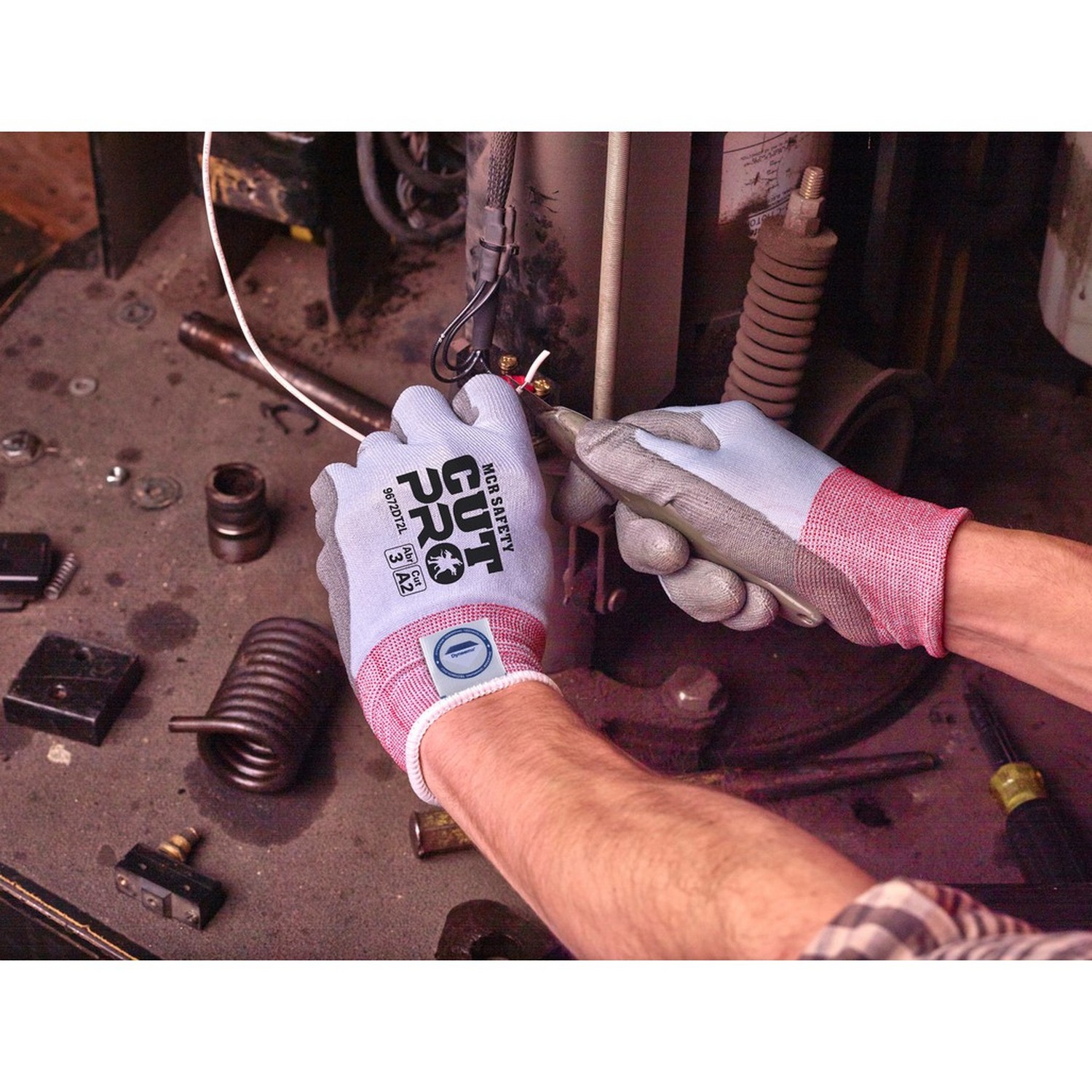 MCR Safety 9672DT2S 18 Gauge Light Blue DSM Dyneema Diamond Tech 2 Shell, gray PU coating