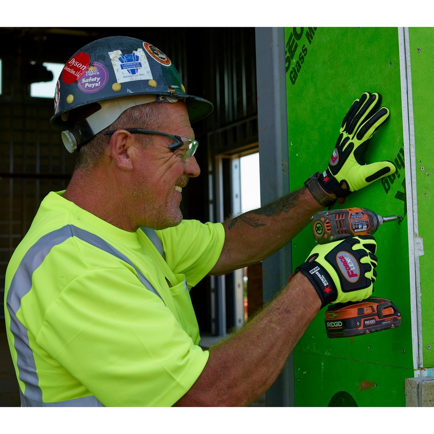 MCR Safety HV300S Forceflex MT, Black Rough Grip Palm Pad, Hi-Vis Fabric Back, TPR padded back