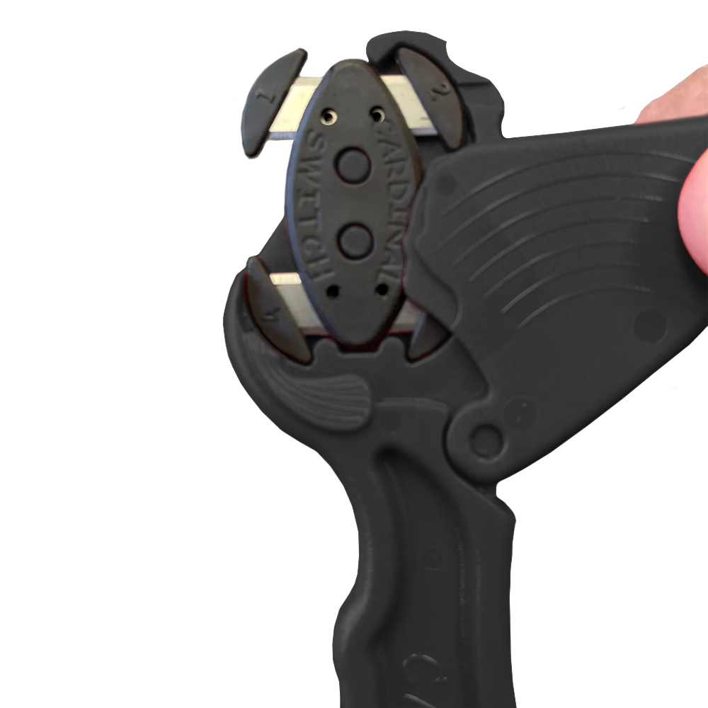 Cardinal Safety C-104B Cardinal Switch Safety Utility Knife, Black