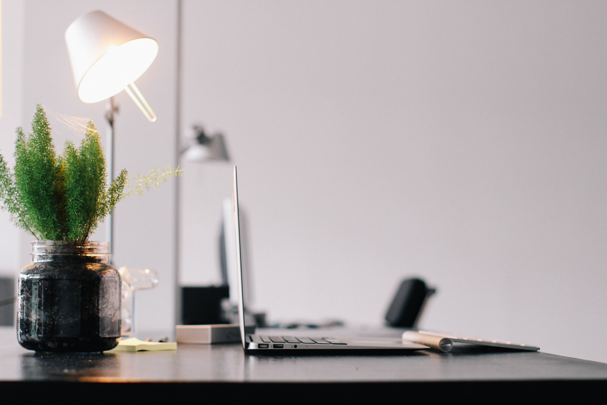 5 Tips on Choosing Office Lighting for Small Businesses