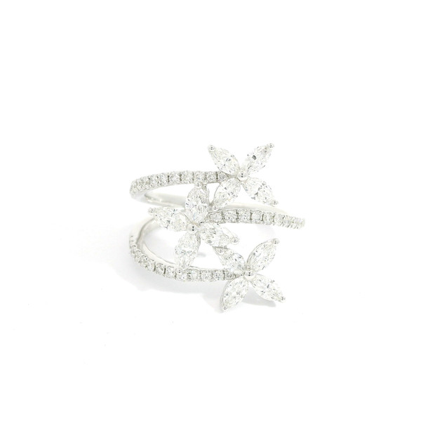 Elegant Floral Diamond Ring