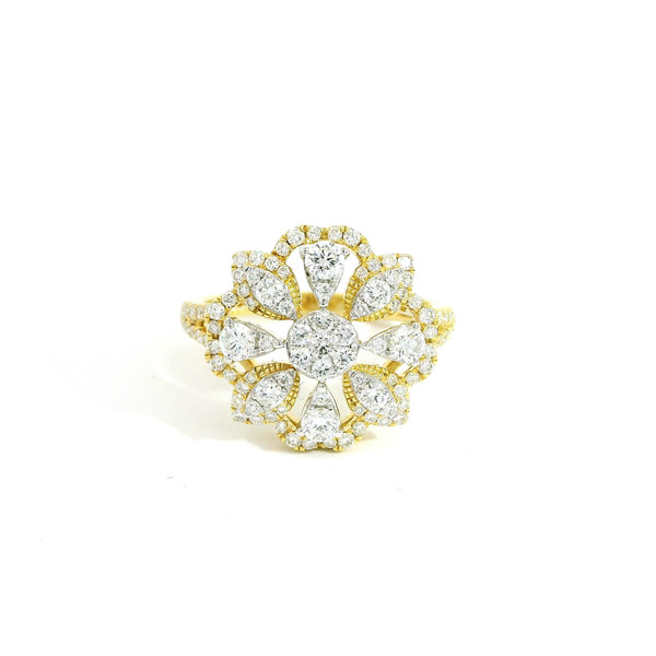 Elegant Floral Design Ring