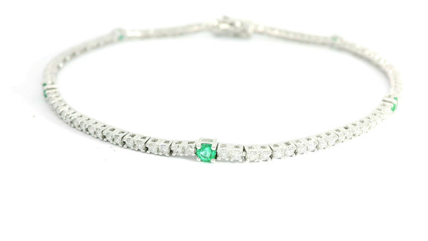 Elegant Emerald and Diamond Bracelet