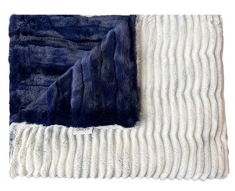Luxe Cuddle Vienna Navy/Luxe Zigzag White/Navy Blanket
