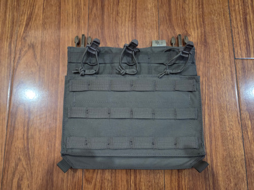 Eagle Industries Triple M4 MOLLE Front Flap , Ranger Green (GARAGE SALES)